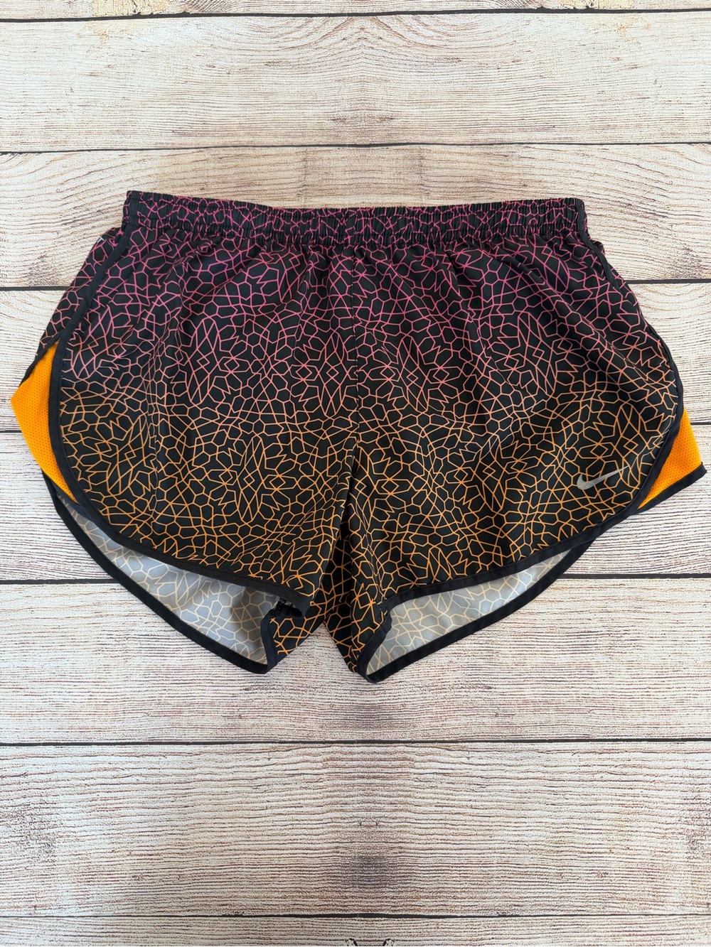 Nike Geometric Ombré Designed Running Shorts - Medium